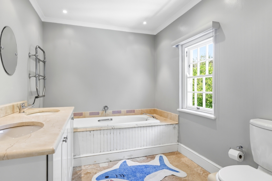 4 Bedroom Property for Sale in Newlands Western Cape